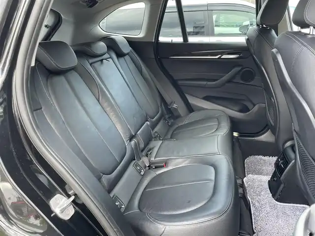 ＢＭＷ Ｘ１ xDrive 18d xライン 兵庫県 2017(平29)年 5.5万km サファイアブラックP ・ワンオーナー/・ラグジュアリーパッケージ//黒本革/シートヒーター/電動シート/・純正ナビ/・CD/DVD/BT/USB/・バックカメラ/・ステアリングリモコン/・ヘッドアップディスプレイ/・パワーバックドア/・ドライブレコーダー360度/・アダプティブクルーズコントロール/・オートLEDヘッドランプ/・前後ソナー/・H30/R1/3/6年ディーラー点検記録/・INNO製ルーフキャリア/・アイドリングストップ/・インテリジェントセーフティ//衝突警告//歩行者警告//車線逸脱警告