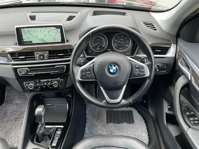 ＢＭＷ Ｘ１ xDrive 18d xライン 兵庫県 2017(平29)年 5.5万km サファイアブラックP ・ワンオーナー/・ラグジュアリーパッケージ//黒本革/シートヒーター/電動シート/・純正ナビ/・CD/DVD/BT/USB/・バックカメラ/・ステアリングリモコン/・ヘッドアップディスプレイ/・パワーバックドア/・ドライブレコーダー360度/・アダプティブクルーズコントロール/・オートLEDヘッドランプ/・前後ソナー/・H30/R1/3/6年ディーラー点検記録/・INNO製ルーフキャリア/・アイドリングストップ/・インテリジェントセーフティ//衝突警告//歩行者警告//車線逸脱警告