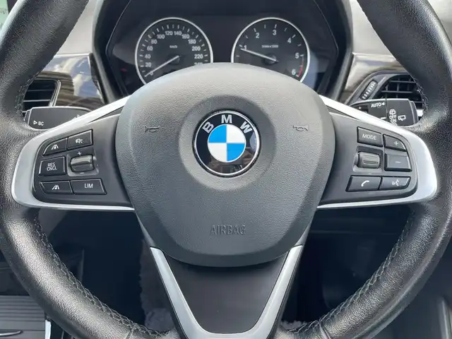 ＢＭＷ Ｘ１ xDrive 18d xライン 兵庫県 2017(平29)年 5.5万km サファイアブラックP ・ワンオーナー/・ラグジュアリーパッケージ//黒本革/シートヒーター/電動シート/・純正ナビ/・CD/DVD/BT/USB/・バックカメラ/・ステアリングリモコン/・ヘッドアップディスプレイ/・パワーバックドア/・ドライブレコーダー360度/・アダプティブクルーズコントロール/・オートLEDヘッドランプ/・前後ソナー/・H30/R1/3/6年ディーラー点検記録/・INNO製ルーフキャリア/・アイドリングストップ/・インテリジェントセーフティ//衝突警告//歩行者警告//車線逸脱警告