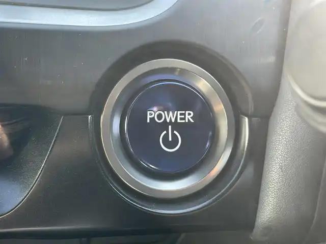 レクサス ＵＸ 250h 熊本県 2020(令2)年 5.2万km ソニックチタニウム 純正メーカーOPナビDTV/・CD/DVD/BT/USB/SD/AUX/フルセグ/全周囲カメラ/ETC/LEライト/・オートライト/・オートＨビーム/フォグ/革シート/・前席メモリ付きパワーシート/・シートヒーター/電動リアゲート/純正17インチアルミホイール/ステアリングリモコン/トヨタセーフティセンス/・ＰＣＳ/・ＢＳＭ/スマートキー/スペアキー×２/保証書・取説有り
