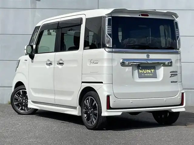 スズキ スペーシア カスタム HYBRID XS ターボ 千葉県 2022(令4)年 0.8万km ピュアホワイトP ワンオーナー/衝突軽減ブレーキ/両側パワースライドドア/社外７インチナビ/フルセグＴＶ/バックカメラ/ハーフレザーシート/シートヒーター/純正１５インチアルミホイール/ＬＥＤヘッドライト