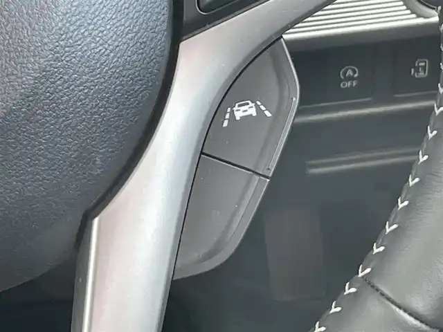 スズキ スペーシア カスタム HYBRID XS ターボ 千葉県 2022(令4)年 0.8万km ピュアホワイトP ワンオーナー/衝突軽減ブレーキ/両側パワースライドドア/社外７インチナビ/フルセグＴＶ/バックカメラ/ハーフレザーシート/シートヒーター/純正１５インチアルミホイール/ＬＥＤヘッドライト