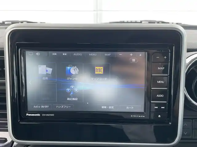 スズキ スペーシア カスタム HYBRID XS ターボ 千葉県 2022(令4)年 0.8万km ピュアホワイトP ワンオーナー/衝突軽減ブレーキ/両側パワースライドドア/社外７インチナビ/フルセグＴＶ/バックカメラ/ハーフレザーシート/シートヒーター/純正１５インチアルミホイール/ＬＥＤヘッドライト