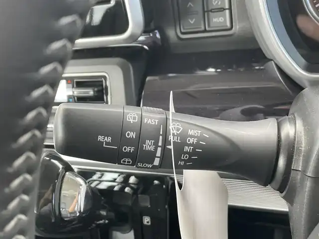 スズキ スペーシア カスタム HYBRID XS ターボ 千葉県 2022(令4)年 0.8万km ピュアホワイトP ワンオーナー/衝突軽減ブレーキ/両側パワースライドドア/社外７インチナビ/フルセグＴＶ/バックカメラ/ハーフレザーシート/シートヒーター/純正１５インチアルミホイール/ＬＥＤヘッドライト