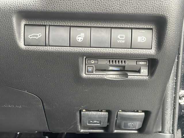 トヨタ ＲＡＶ４ G 道北・旭川 2021(令3)年 6.9万km アティチュードブラックマイカ /純正ディスプレイオーディオナビ//BT/USB//パノラミックビューモニター//パノラマルーフ//4WD//禁煙車//トヨタセーフティセンス/LTA/PCS/BSM/クリアランスソナー/RCTA/PKSB/ACC/RSA/先行車発進告知//革巻きステアリング//ハンドルヒーター//ステアリングスイッチ//合皮レザーシート//前席シートヒーター//パワーシート//メモリーシート//LEDヘッドライト//オートライト//オートマチックハイビーム//電動リアゲート//スペアキー//フォグランプ//ドライブレコーダー//ETC//純正フロアマット//ルーフレール//ドアバイザー//取扱説明書//保証書