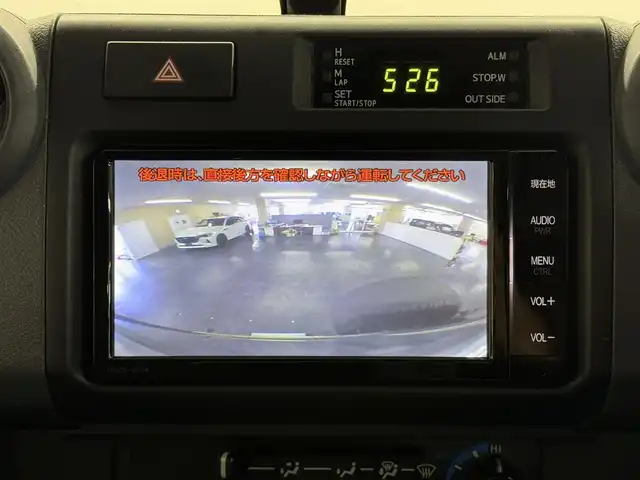 トヨタ ランドクルーザー 三重県 2015(平27)年 2.7万km ベージュ プレミアムガソリン/パートタイム4WD/F5/純正 7インチナビ NSZT-W64/（FM/AM/CD/DVD/SD/SDREC/TV/Bluetooth）/バックカメラ/ETC/安全/・ABS/・運転席・助手席エアバッグ/装備/［オフロード走行支援装備］/・デュアルモードオートマチックロッキングハブ/［その他装備］/・マニュアルエアコン/・サイドステップ/・パワーアンテナ/・クラッチスタートシステム/・純正16inAW/・ワイヤレスドアロックリモコン/・30周年記念エンブレム/・オーバーフェンダー/・メッキバンパー（前後）/・保/取/ナビ取/など