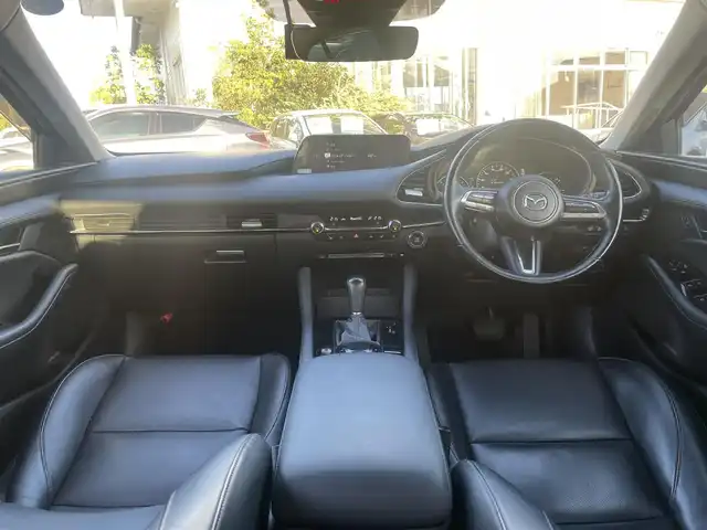 マツダ マツダ３セダン XD Lパッケージ 愛知県 2019(令1)年 14.1万km ソニックシルバーM (株)IDOMが運営する【じしゃロン名古屋鳴海店】の自社ローン専用車両になります。こちらは現金またはオートローンご利用の価格の価格です。自社ローンご希望の方は別途その旨お申し付けください。/ETC/プッシュスタート/ウィンカーミラー/バックカメラ