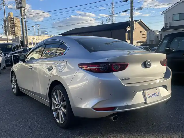 マツダ マツダ３セダン XD Lパッケージ 愛知県 2019(令1)年 14.1万km ソニックシルバーM (株)IDOMが運営する【じしゃロン名古屋鳴海店】の自社ローン専用車両になります。こちらは現金またはオートローンご利用の価格の価格です。自社ローンご希望の方は別途その旨お申し付けください。/ETC/プッシュスタート/ウィンカーミラー/バックカメラ
