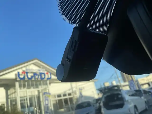 マツダ マツダ３セダン XD Lパッケージ 愛知県 2019(令1)年 14.1万km ソニックシルバーM (株)IDOMが運営する【じしゃロン名古屋鳴海店】の自社ローン専用車両になります。こちらは現金またはオートローンご利用の価格の価格です。自社ローンご希望の方は別途その旨お申し付けください。/ETC/プッシュスタート/ウィンカーミラー/バックカメラ