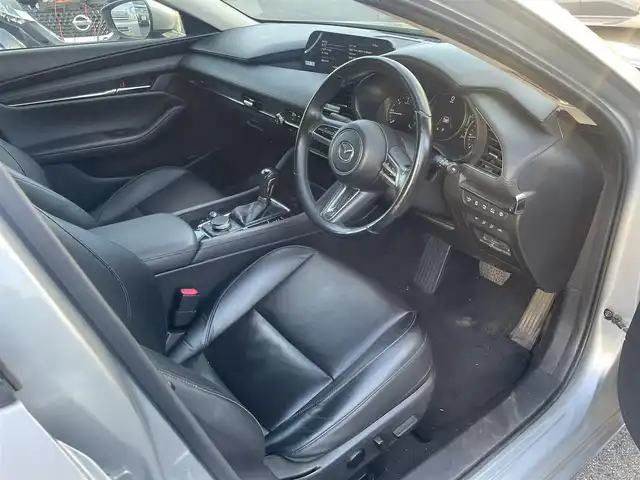 マツダ マツダ３セダン XD Lパッケージ 愛知県 2019(令1)年 14.1万km ソニックシルバーM (株)IDOMが運営する【じしゃロン名古屋鳴海店】の自社ローン専用車両になります。こちらは現金またはオートローンご利用の価格の価格です。自社ローンご希望の方は別途その旨お申し付けください。/ETC/プッシュスタート/ウィンカーミラー/バックカメラ