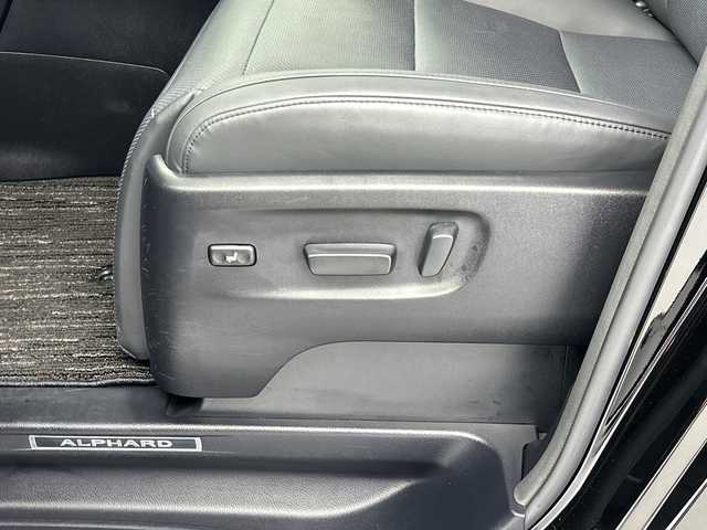 トヨタ アルファード S Cパッケージ 愛知県 2020(令2)年 3.2万km ブラック TRDエアロ/純正ナビ/・Bluetooth/・SD音楽録音/・フルセグテレビ/・CD/DVD/純正フリップダウンモニター/サンルーフ/衝突軽減ブレーキ/レーンキープアシスト/オートハイビーム/ブラインドスポットモニター/パワーシート/シートヒーター/ベンチレーション/LEDヘッドライト/前後コーナーセンサー/ETC/前後ドライブレコーダー