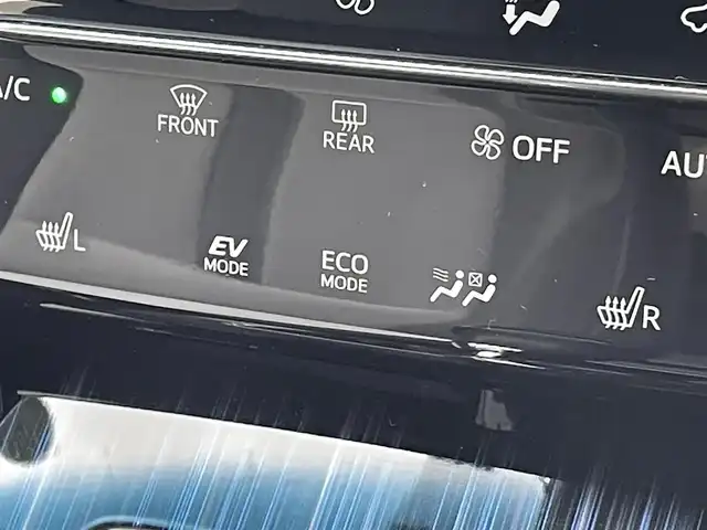 トヨタ ハリアー ハイブリッド プレミアム スタイルアッシュ 山形県 2017(平29)年 8.5万km ホワイトパールクリスタルシャイン 4WD/メモリナビ/　　【CD DVD BT フルセグ USB】/バックカメラ/電動リアゲート/クルーズコントロール/LEDオートヘッドライト/ハーフレザーシート/パワーシート/シートヒーター/純正18インチアルミホイール/ルームミラー型ドラレコ/アイドリングストップ/ステアリングスイッチ/MTモード付AT/電動格納ウィンカーミラー/フォグランプ/スマートキー×2/ETC