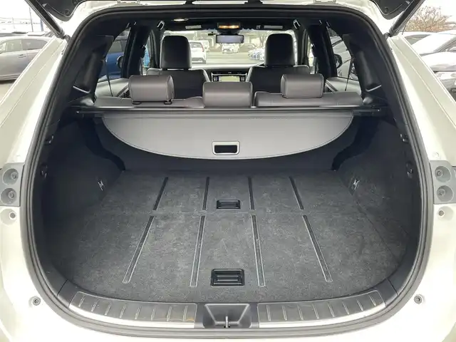 トヨタ ハリアー ハイブリッド プレミアム スタイルアッシュ 山形県 2017(平29)年 8.5万km ホワイトパールクリスタルシャイン 4WD/メモリナビ/　　【CD DVD BT フルセグ USB】/バックカメラ/電動リアゲート/クルーズコントロール/LEDオートヘッドライト/ハーフレザーシート/パワーシート/シートヒーター/純正18インチアルミホイール/ルームミラー型ドラレコ/アイドリングストップ/ステアリングスイッチ/MTモード付AT/電動格納ウィンカーミラー/フォグランプ/スマートキー×2/ETC