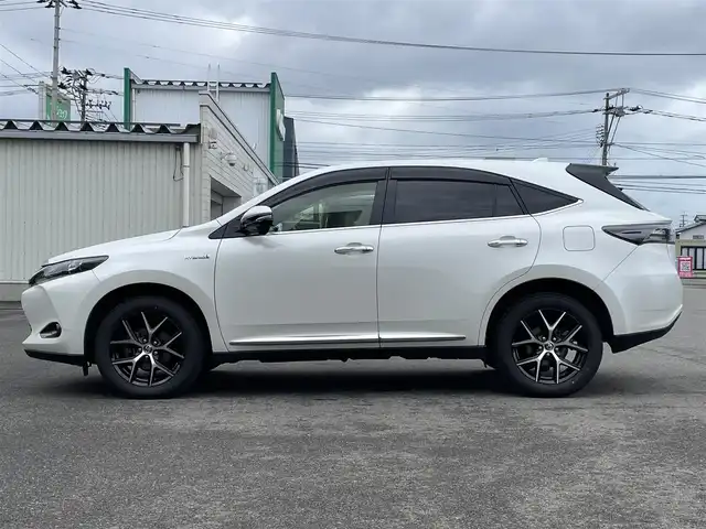 トヨタ ハリアー ハイブリッド プレミアム スタイルアッシュ 山形県 2017(平29)年 8.5万km ホワイトパールクリスタルシャイン 4WD/メモリナビ/　　【CD DVD BT フルセグ USB】/バックカメラ/電動リアゲート/クルーズコントロール/LEDオートヘッドライト/ハーフレザーシート/パワーシート/シートヒーター/純正18インチアルミホイール/ルームミラー型ドラレコ/アイドリングストップ/ステアリングスイッチ/MTモード付AT/電動格納ウィンカーミラー/フォグランプ/スマートキー×2/ETC