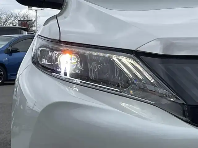 トヨタ ハリアー ハイブリッド プレミアム スタイルアッシュ 山形県 2017(平29)年 8.5万km ホワイトパールクリスタルシャイン 4WD/メモリナビ/　　【CD DVD BT フルセグ USB】/バックカメラ/電動リアゲート/クルーズコントロール/LEDオートヘッドライト/ハーフレザーシート/パワーシート/シートヒーター/純正18インチアルミホイール/ルームミラー型ドラレコ/アイドリングストップ/ステアリングスイッチ/MTモード付AT/電動格納ウィンカーミラー/フォグランプ/スマートキー×2/ETC