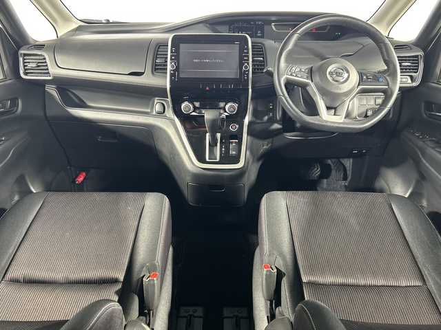 日産 セレナ ハイウェイスター プロパイロットED 神奈川県 2017(平29)年 5.7万km ブリリアントホワイトパール プロパイロット/純正8型SDナビゲーション【MM516D-L】/・BT/フルセグTV/CD/DVD/SD/BD/AUX/バックカメラ/純正フリップダウンモニター/両側電動スライドドア/電動サイドブレーキ/オートブレーキホールド/ETC/ドライブレコーダー/アイドリングストップ機能/ECOモード/革巻きステアリング/ステアリングスイッチ/Autoライト/電動格納ミラー/ウィンカーミラー/シートリフター/LEDヘッドライト/フォグランプ/純正フロアマット/純正16インチアルミホイール/純正ドアバイザー