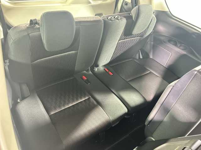 日産 セレナ ハイウェイスター プロパイロットED 神奈川県 2017(平29)年 5.7万km ブリリアントホワイトパール プロパイロット/純正8型SDナビゲーション【MM516D-L】/・BT/フルセグTV/CD/DVD/SD/BD/AUX/バックカメラ/純正フリップダウンモニター/両側電動スライドドア/電動サイドブレーキ/オートブレーキホールド/ETC/ドライブレコーダー/アイドリングストップ機能/ECOモード/革巻きステアリング/ステアリングスイッチ/Autoライト/電動格納ミラー/ウィンカーミラー/シートリフター/LEDヘッドライト/フォグランプ/純正フロアマット/純正16インチアルミホイール/純正ドアバイザー