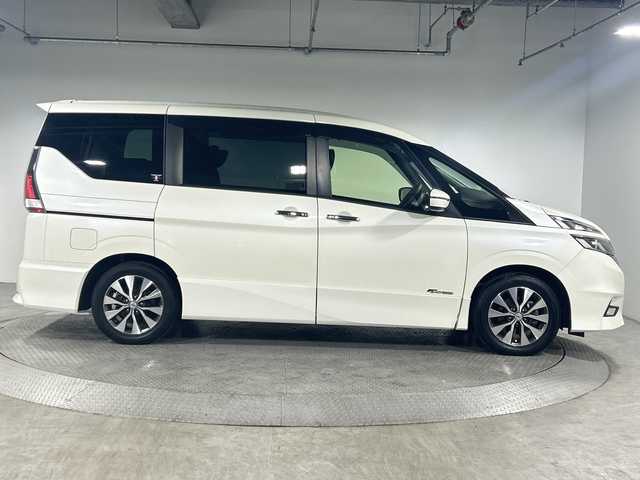 日産 セレナ ハイウェイスター プロパイロットED 神奈川県 2017(平29)年 5.7万km ブリリアントホワイトパール プロパイロット/純正8型SDナビゲーション【MM516D-L】/・BT/フルセグTV/CD/DVD/SD/BD/AUX/バックカメラ/純正フリップダウンモニター/両側電動スライドドア/電動サイドブレーキ/オートブレーキホールド/ETC/ドライブレコーダー/アイドリングストップ機能/ECOモード/革巻きステアリング/ステアリングスイッチ/Autoライト/電動格納ミラー/ウィンカーミラー/シートリフター/LEDヘッドライト/フォグランプ/純正フロアマット/純正16インチアルミホイール/純正ドアバイザー