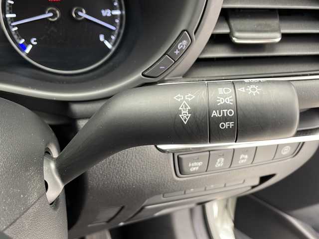 マツダ マツダ３ファストバック XD プロアクティブ ツーリングS 千葉県 2019(令1)年 2.5万km スノーフレイクホワイトパールマイカ 純正ナビ/（AM/FM/Bluetooth/CD/DVD/TV//HDMI/AppleCarPlay/AndroidAuto）/ドライブレコーダー(前後)/バックカメラ/レーダークルーズコントロール/レーンキープアシスト/衝突被害軽減ブレーキ/クリアランスソナー(前後)/標識認識機能/ブラインドスポットモニター/ヘッドアップディスプレイ/電動パーキングブレーキ/オートホールド/オートマチックハイビーム/ETC/シートヒーター(D+N席)/ステアリングヒーター/パワーシート(D席)/メモリーシート(D席)/LEDヘッドライト/純正18インチアルミホイール/純正フロアマット/ステアリングスイッチ/ドアバイザー/トノカバー/エアバッグ(W+サイド＋カーテン)/プッシュスタート/横滑り防止装置