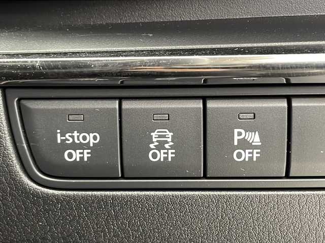 マツダ マツダ３ファストバック XD プロアクティブ ツーリングS 千葉県 2019(令1)年 2.5万km スノーフレイクホワイトパールマイカ 純正ナビ/（AM/FM/Bluetooth/CD/DVD/TV//HDMI/AppleCarPlay/AndroidAuto）/ドライブレコーダー(前後)/バックカメラ/レーダークルーズコントロール/レーンキープアシスト/衝突被害軽減ブレーキ/クリアランスソナー(前後)/標識認識機能/ブラインドスポットモニター/ヘッドアップディスプレイ/電動パーキングブレーキ/オートホールド/オートマチックハイビーム/ETC/シートヒーター(D+N席)/ステアリングヒーター/パワーシート(D席)/メモリーシート(D席)/LEDヘッドライト/純正18インチアルミホイール/純正フロアマット/ステアリングスイッチ/ドアバイザー/トノカバー/エアバッグ(W+サイド＋カーテン)/プッシュスタート/横滑り防止装置