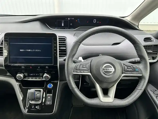 日産 セレナ e－パワー ハイウェイスター V 愛媛県 2022(令4)年 1.9万km ダイヤモンドブラック フォグランプ/ステアリングヒーター/クルコン追従/コーナーセンサー前後/ドラレコ前後/両側パワスラ/LEDライト/オートライト/シートヒーター/全方位モニター/フリップダウンモニター/ETC/フルセグTV/後席用モニター/純正15インチAW/パーキングアシスト/Bluetooth/レーンキープアシスト/ABS/横滑り防止装置/衝突被害軽減システム