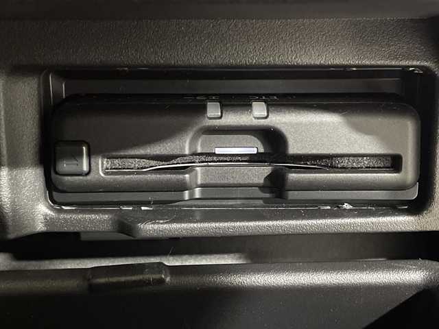 日産 セレナ e－パワー ハイウェイスター V 神奈川県 2022(令4)年 1.9万km ダイヤモンドブラック フリップダウンモニター/アラウンドビューモニター/両側パワースライドドア/純正9型ナビゲーション/フルセグ　Bluetooth　CD　DVD　AM　FM/プロパイロット/レーンキープアシスト/横滑り防止装置/衝突被害軽減システム/パーキングアシスト/コーナーセンサー前後/アダプティブクルーズコントロール/ブラインドスポットモニター/純正前後ドライブレコーダー/ステアリングヒーター/シートヒーター/ETC/純正15インチAW/フォグランプ/LEDライト/オートライト