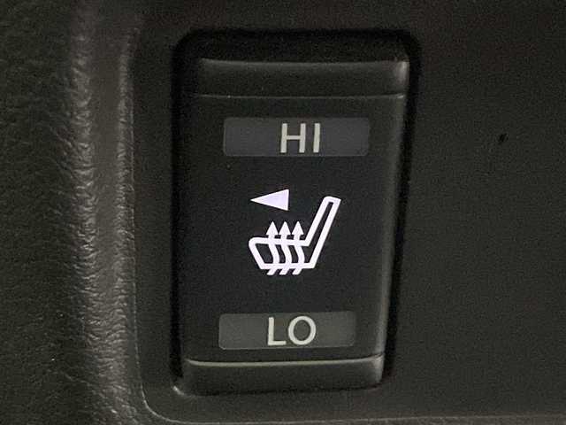 日産 セレナ e－パワー ハイウェイスター V 神奈川県 2022(令4)年 1.9万km ダイヤモンドブラック フリップダウンモニター/アラウンドビューモニター/両側パワースライドドア/純正9型ナビゲーション/フルセグ　Bluetooth　CD　DVD　AM　FM/プロパイロット/レーンキープアシスト/横滑り防止装置/衝突被害軽減システム/パーキングアシスト/コーナーセンサー前後/アダプティブクルーズコントロール/ブラインドスポットモニター/純正前後ドライブレコーダー/ステアリングヒーター/シートヒーター/ETC/純正15インチAW/フォグランプ/LEDライト/オートライト