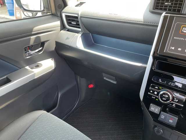 トヨタ ルーミー カスタムG－T 福島県 2021(令3)年 1.3万km パールホワイトⅢ AIS検査済み/【2503041737】/CLS FOXフロントバンパー（社外）/CLS FOXリアバンパー（社外）/エクストリームJ XJ07新品アルミホイール（社外）/マッドスターラジアルA/T新品タイヤ（社外）/エスペリア1インチリフトアップコイル（社外）/トヨタセーフティセンス/ディスプレイオーディオ/（フルセグTV・Bluetooth）/両側パワースライドドア/全方位カメラ/ビルトインETC/電動パーキングブレーキ/アイドリングストップ/LEDヘッドライト/プッシュスタート/スマートキー/クリアランスソナー/横滑り防止/社外パーツ取付済み