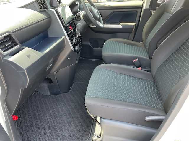 トヨタ ルーミー カスタムG－T 福島県 2021(令3)年 1.3万km パールホワイトⅢ AIS検査済み/【2503041737】/CLS FOXフロントバンパー（社外）/CLS FOXリアバンパー（社外）/エクストリームJ XJ07新品アルミホイール（社外）/マッドスターラジアルA/T新品タイヤ（社外）/エスペリア1インチリフトアップコイル（社外）/トヨタセーフティセンス/ディスプレイオーディオ/（フルセグTV・Bluetooth）/両側パワースライドドア/全方位カメラ/ビルトインETC/電動パーキングブレーキ/アイドリングストップ/LEDヘッドライト/プッシュスタート/スマートキー/クリアランスソナー/横滑り防止/社外パーツ取付済み