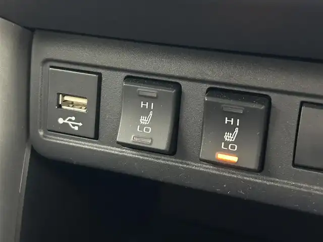 トヨタ カローラ クロス ハイブリッド Z 茨城県 2022(令4)年 2.1万km アティチュードブラックマイカ 純正DA/バックカメラ/衝突被害軽減/レーンキープ/レーダークルーズコントロール/オートマチックハイビーム/クリアランスソナー/シートヒーター/パワーバックドア/純正18インチAW/LEDヘッドライト/スマートキー