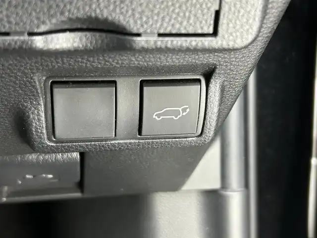 トヨタ カローラ クロス ハイブリッド Z 茨城県 2022(令4)年 2.1万km アティチュードブラックマイカ 純正DA/バックカメラ/衝突被害軽減/レーンキープ/レーダークルーズコントロール/オートマチックハイビーム/クリアランスソナー/シートヒーター/パワーバックドア/純正18インチAW/LEDヘッドライト/スマートキー