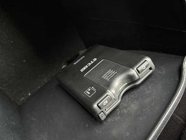 トヨタ ハイラックス Z 石川県 2021(令3)年 5.1万km アティチュードブラックマイカ ワンオーナー/トヨタセーフティセンス/・プリクラッシュセーフティ/・レーンディパーチャーアラート/・オートマチックハイビーム/・先行車発進お知らせ機能/・クリアランスソナー/・レーダークルーズコントロール/・ダウンヒルアシストコントロール/社外ナビディレイII型カーナビディスプレイ/【CD・DVD・Applecarplay・Bluetooth・フルセグTV】/4WD/ステアリングリモコン/ETC2.0/プッシュスタート/・スマートキー/・スペアキー/・キーレス/LEDヘッドライト/・オートライト/・フォグライト/純正フロアマット/取扱説明書/保証書/記録簿