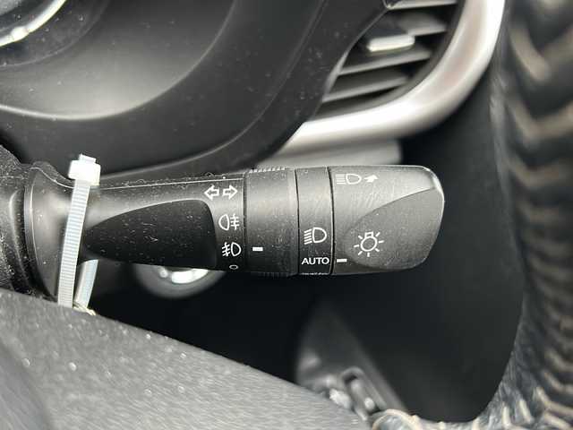 トヨタ ハイラックス Z 石川県 2021(令3)年 5.1万km アティチュードブラックマイカ ワンオーナー/トヨタセーフティセンス/・プリクラッシュセーフティ/・レーンディパーチャーアラート/・オートマチックハイビーム/・先行車発進お知らせ機能/・クリアランスソナー/・レーダークルーズコントロール/・ダウンヒルアシストコントロール/社外ナビディレイII型カーナビディスプレイ/【CD・DVD・Applecarplay・Bluetooth・フルセグTV】/4WD/ステアリングリモコン/ETC2.0/プッシュスタート/・スマートキー/・スペアキー/・キーレス/LEDヘッドライト/・オートライト/・フォグライト/純正フロアマット/取扱説明書/保証書/記録簿