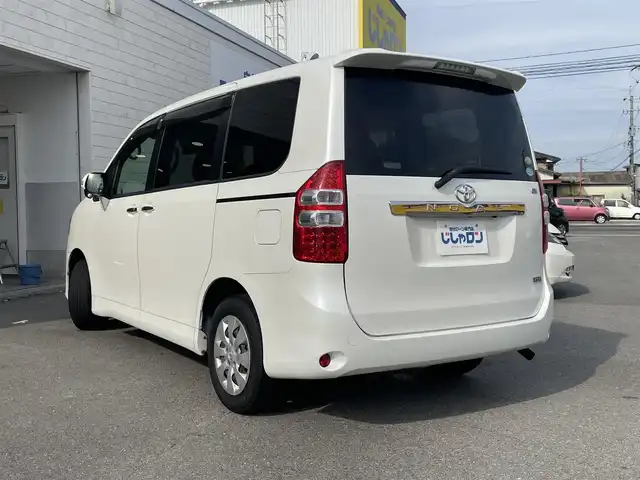 トヨタ ノア X Gエディション 佐賀県 2012(平24)年 9.6万km ホワイトパールクリスタルシャイン (株)IDOMが運営する【じしゃロン佐賀店】の自社ローン専用車両になります。こちらは現金またはオートローンご利用時の価格です。自社ローンご希望の方は別途その旨お申付け下さい/純正ＳＤナビ/フルセグテレビ/Ｂｌｕｅｔｏｏｔｈ/バックカメラ/ビルトインＥＴＣ/社外ドライブレコーダー/両側パワースライドドア/MTモード付きAT/前席シートヒーター/オートライト/HIDヘッドライト/純正フロアマット