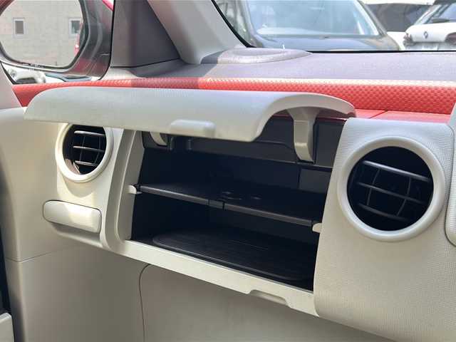 トヨタ ポルテ F 兵庫県 2019(令1)年 1.8万km チェリーパールクリスタルシャイン ワンオーナー/純正SDナビ/Bluetooth・AM/FM・HDMI・CD・DVD/フルセグTV/バックカメラ/ビルトインETC/片側パワースライドドア/チップアップシート/アンチロック・ブレーキ・システム/衝突被害軽減システム/横滑り防止装置/盗難防止装置/レーンキープアシスト/純正フロアマット/LEDヘッドライト/オートライト/オートマチックハイビーム/アイドリングストップ/プッシュスタート/取扱説明書/保証書