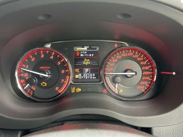 スバル ＷＲＸ Ｓ４ 2．0GT‐S アイサイト 道央・札幌 2015(平27)年 7.8万km クリスタルホワイトP ・アイサイトver3/ 衝突軽減ブレーキ/ 全車速追従クルーズコントロール/ アクティブレーンキープ/ 誤発進抑制(前後)/ 車線逸脱警報/ ふらつき警報/ 先行車発進お知らせ/・アドバンスドセーフティパッケージ/ ハイビームアシスト/ サイドビューモニター/ リヤビークルディテクション/・オートライト/・LEDヘッドライト/・フォグランプ/・リアフォグランプ/・革巻ステアリング/・パドルシフト/・自動防眩ミラー/・STiタワーバー/・純正フロアマット/・ドアバイザー/・18インチ純正アルミホイール/・取扱説明書