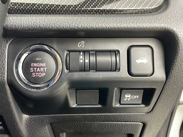 スバル ＷＲＸ Ｓ４ 2．0GT‐S アイサイト 道東・釧路十勝 2015(平27)年 7.8万km クリスタルホワイトP 4WD/前席パワーシート　/電動パーキングブレーキ　/全車速追従機能付クルーズコントロール/パドルシフト　/レーンアシスト　/衝突軽減ブレーキ/横滑り防止装置/アイドリングストップ　/スマートキー　/プッシュスタート　/純正ＬＥＤヘッドライト　/純正１８インチアルミホイール　/純正フロアマット
