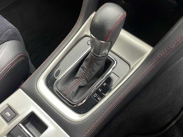 スバル ＷＲＸ Ｓ４ 2．0GT‐S アイサイト 道東・釧路十勝 2015(平27)年 7.8万km クリスタルホワイトP 4WD/前席パワーシート　/電動パーキングブレーキ　/全車速追従機能付クルーズコントロール/パドルシフト　/レーンアシスト　/衝突軽減ブレーキ/横滑り防止装置/アイドリングストップ　/スマートキー　/プッシュスタート　/純正ＬＥＤヘッドライト　/純正１８インチアルミホイール　/純正フロアマット