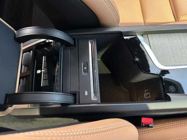 ボルボ Ｖ６０ T5 インスクリプション 埼玉県 2020(令2)年 3.8万km クリスタルホワイトP ワンオーナー/ベージュ革/シートヒーター/エアシート/パワーシート/純正HDDナビ/(Bluetooth/USB/CD/フルセグ)/ハーマンカードン　/全方位カメラ/ＬＥＤヘッドライト/ヘッドアップディスプレイ/ＥＴＣ