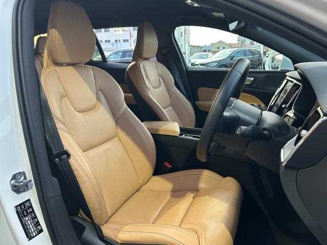 ボルボ Ｖ６０ T5 インスクリプション 埼玉県 2020(令2)年 3.8万km クリスタルホワイトP ワンオーナー/ベージュ革/シートヒーター/エアシート/パワーシート/純正HDDナビ/(Bluetooth/USB/CD/フルセグ)/ハーマンカードン　/全方位カメラ/ＬＥＤヘッドライト/ヘッドアップディスプレイ/ＥＴＣ