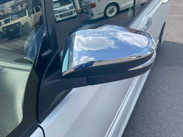 トヨタ ヴォクシー ZS 煌 宮崎県 2017(平29)年 5.4万km ホワイトパールクリスタルシャイン クルーズコントロール　/両側パワースライド　/ＥＴＣ　/ドラレコ　/ＬＥＤ　/純正フロアマット　/ＳＤナビ　/フルセグ　/Ｂｌｕｅｔｏｏｔｈ　/ＤＶＤ　/ＣＤ　/ＣａＴＴｏｚｚａｒｉａスピーカー