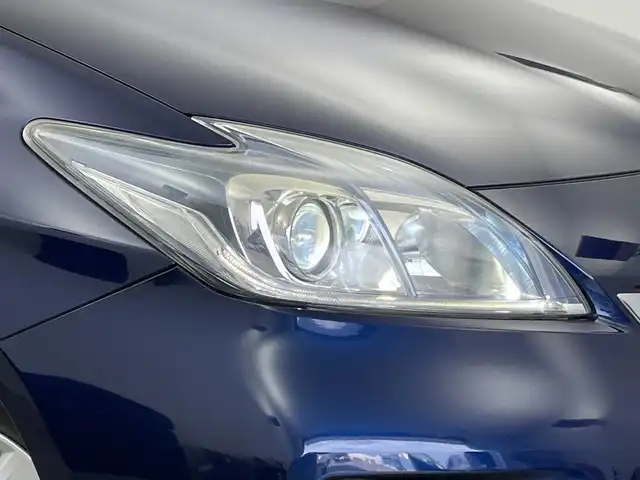 トヨタ プリウス ＰＨＶ G 新潟県 2013(平25)年 4.6万km ダークブルーマイカ 純正ナビ　/バックカメラ　/ハーフレザーシート　/追従クルーズコントロール/プラグインHV　/D席パワーシート　/前席シートヒーター　/衝突軽減　/ハロゲンオートライト　/地デジ　/ハンドルヒーター　/純正ETC　/純正１５インチアルミホイール/純正フロアマット/スマートキー/スペアキー