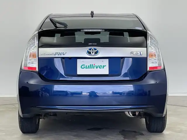 トヨタ プリウス ＰＨＶ G 新潟県 2013(平25)年 4.6万km ダークブルーマイカ 純正ナビ　/バックカメラ　/ハーフレザーシート　/追従クルーズコントロール/プラグインHV　/D席パワーシート　/前席シートヒーター　/衝突軽減　/ハロゲンオートライト　/地デジ　/ハンドルヒーター　/純正ETC　/純正１５インチアルミホイール/純正フロアマット/スマートキー/スペアキー