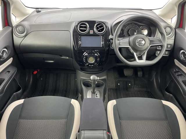 日産 ノート X DIG－S 新潟県 2018(平30)年 2.8万km ガーネットレッド 純正メモリナビ/（BT/FM/AM/フルセグTV/DVD)/全周囲カメラ/前後ドライブレコーダー/デジタルインナーミラー/電格ミラー/ドアバイザー/ヘッドライトレベライザー/ETC