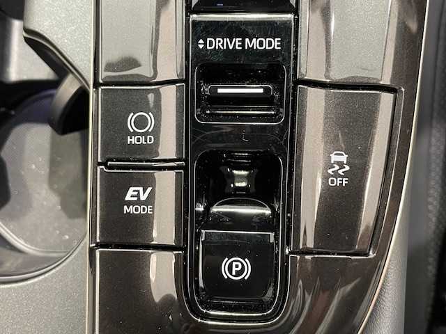 トヨタ クラウン スポーツ Z 宮城県 2024(令6)年 1万km グレー 4WD/ガラスルーフ/デジタルインナーミラー/純正ナビ/パノラミックビューモニター/バックカメラ/フルセグTV/Bluetooth/トヨタセーフティセンス/・プリクラッシュセーフティー/・レーントレーシングアシスト/・レーダークルーズコントロール/・アダプティブハイビームシステム/・ロードサインアシスト/・プロアクティブドライビングアシスト/リモートパーク/ヘッドアップディスプレイ/ブラインドスポットモニター/パーキングサポートブレーキ/置くだけ充電/電動リアゲート/本革レザーシート/シートメモリ/エアシート/パワーシート/シートヒーター/ステアリングヒーター/LEDヘッドライト/フォグランプ/オートライト/純正アルミホイール/純正ビルトインETC2.0/純正ドライブレコーダー