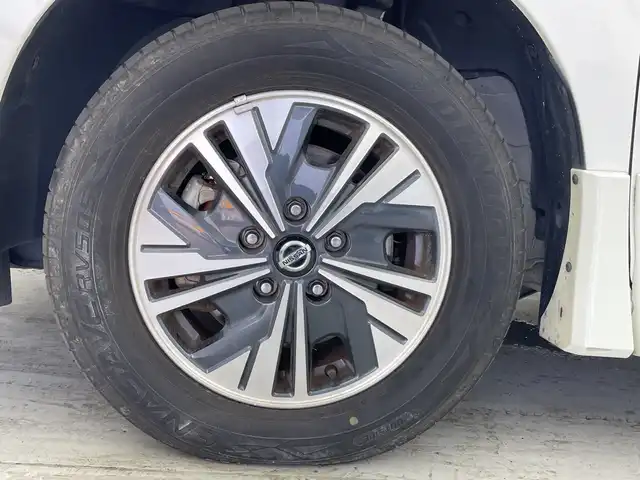 日産 セレナ e－パワー ハイウェイスター V 愛知県 2019(令1)年 6.9万km ブリリアントホワイトパール 2トーン 純正ナビ/・フルセグ/・Bluetooth/・CD/・DVD/・ブルーレイ/全周囲カメラ/フリップダウンモニター/両側パワースライドドア/クルコン/ETC/前後ドライブレコーダー/ABS/レーンキープアシスト/盗難防止装置/前後コーナーセンサー/衝突軽減ブレーキ/横滑り防止装置/オートライト/LEDヘッドライト/パワーステアリング/パワーウィンドウ/純正アルミホイール/純正フロアマット