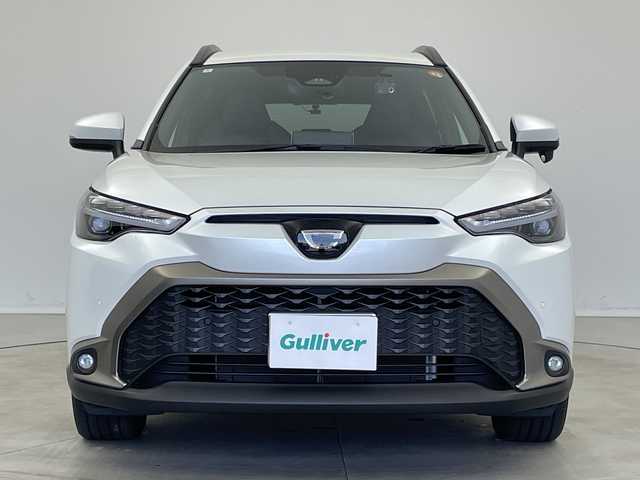 トヨタ カローラ クロス ハイブリッド Z 新潟県 2024(令6)年 2.3万km プラチナホワイトパールマイカ 10.5インチディスプレイオーディオ/(FM.AM.フルセグ.Bluetooth)/バックカメラ/トヨタセーフティセンス/・プリクラッシュセーフティ/・レーンキープアシスト/・レーダークルーズコントロール/・オートマチックハイビーム/革巻きステアリング/LEDオートライト/フォグランプ/ドライブレコーダー/ETC2.0/ハーフレザーシート/前席シートヒーター/プッシュスタート/スマートキー/純正フロアマット