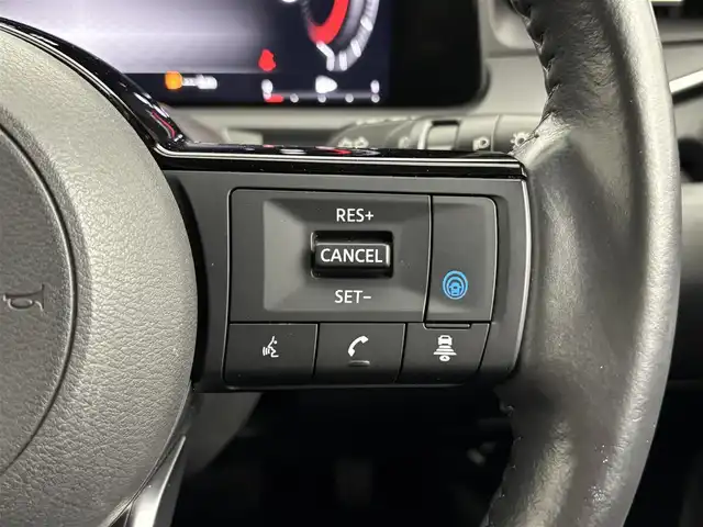 日産 オーラ G レザーエディション 福岡県 2022(令4)年 4.4万km オーロラフレアブルーパール 純正９型ナビ／フルセグＴＶ　/全方位カメラ　/ＢＯＳＥプレミアムサウンド　/ワイヤレス充電　/デジタルルームミラー　/前後ドライブレコーダー　/ＥＴＣ　/レーダー探知機　/エマージェンシーブレーキ　/レーンキープ　/ＢＳＭ　/ステアリングヒーター　/シートヒーター