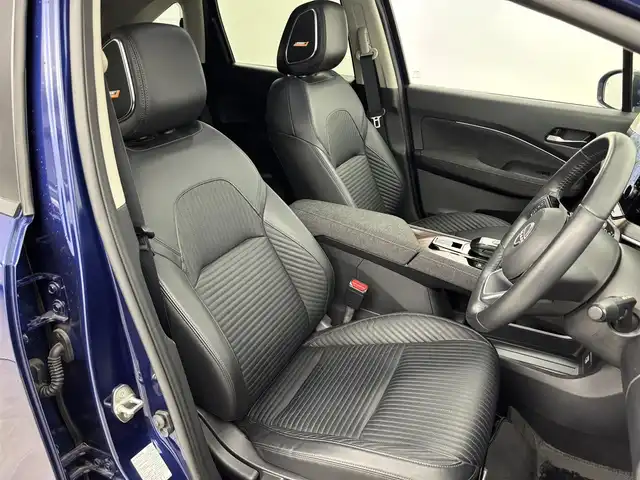 日産 オーラ G レザーエディション 福岡県 2022(令4)年 4.4万km オーロラフレアブルーパール 純正９型ナビ／フルセグＴＶ　/全方位カメラ　/ＢＯＳＥプレミアムサウンド　/ワイヤレス充電　/デジタルルームミラー　/前後ドライブレコーダー　/ＥＴＣ　/レーダー探知機　/エマージェンシーブレーキ　/レーンキープ　/ＢＳＭ　/ステアリングヒーター　/シートヒーター