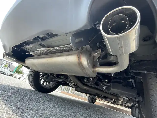 トヨタ ハリアー ハイブリッド Z レザーパッケージ 滋賀県 2023(令5)年 4.7万km プレシャスブラックパール JBLプレミアムサウンド/純正12.3インチナビ/(FM/AM/フルセグ/Bluetooth/USB)/ETC2.0/デジタルインナーミラー(ドラレコ機能付き)/パノラミックビューモニター/バックカメラ/ＴｏｙｏｔａＳａｆｅｔｙＳｅｎｓｅ/・プリクラッシュブレーキアシスト/・レーダークルーズコントロール	/・レーンキープアシスト	/・ブラインドスポットモニター/・標識検知機能	/シートメモリ/運転席・助手席シートヒーター/運転席・助手席シートベンチレーション/電動格納ミラー/電動リアゲート/電動パーキング/ブレーキボールド/革巻きステアリング/ステアリングスイッチ/ステアリングヒーター/オートライト/LEDヘッドライト/フロントフォグ/オートマチックハイビーム/フルオートエアコン/プッシュスタート/スマートキー/スペアキー/純正フロアマット/ヘッドアップディスプレイ